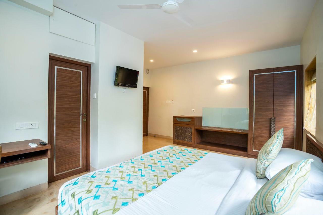 Coco Goa Hotel Arpora Exterior foto